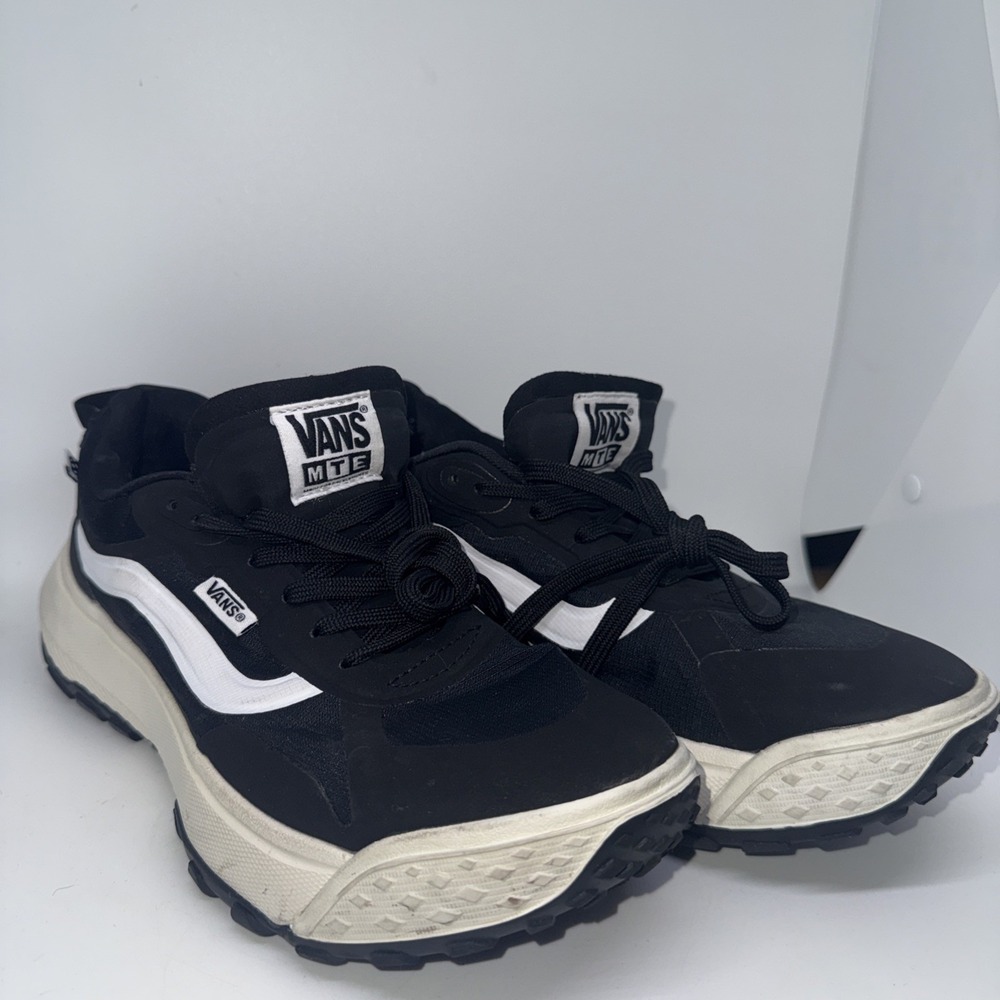 VANS ULTRARANGE NEO VR3 Mens Sz 7 Shoes Black White Sneakers Sb10